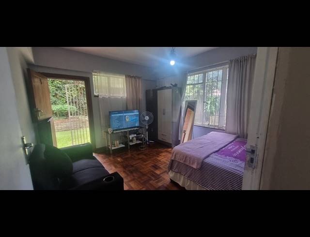 1 BEDROOM FLAT FOR SALE IN GLENWOOD